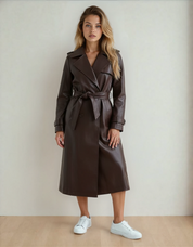 Paula X Clara | Trench largo efecto piel