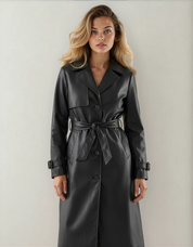 Paula X Clara | Trench largo efecto piel