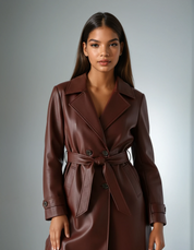 Paula X Clara | Trench largo efecto piel