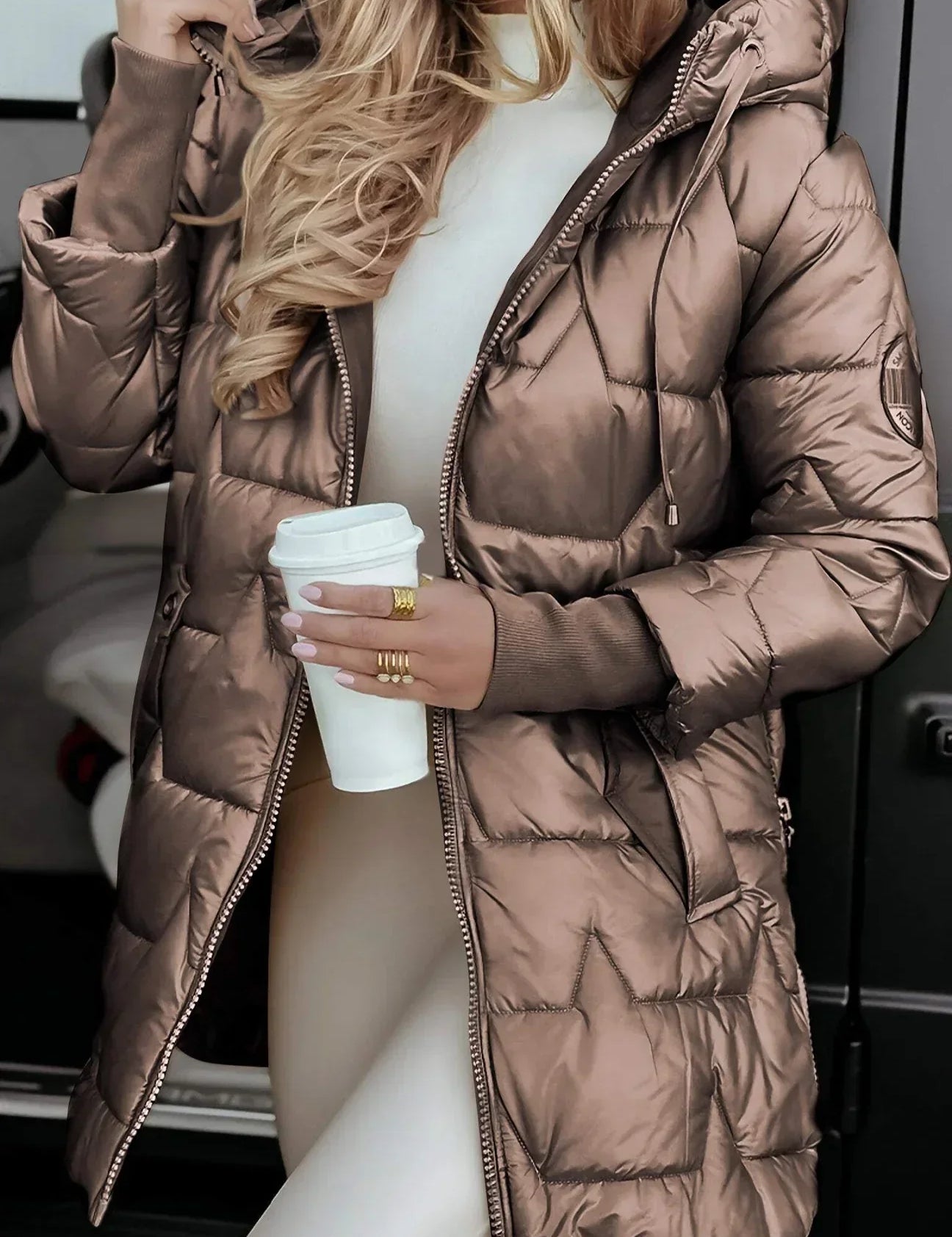 Devera™ | Elegante abrigo de invierno con capucha y acolchado