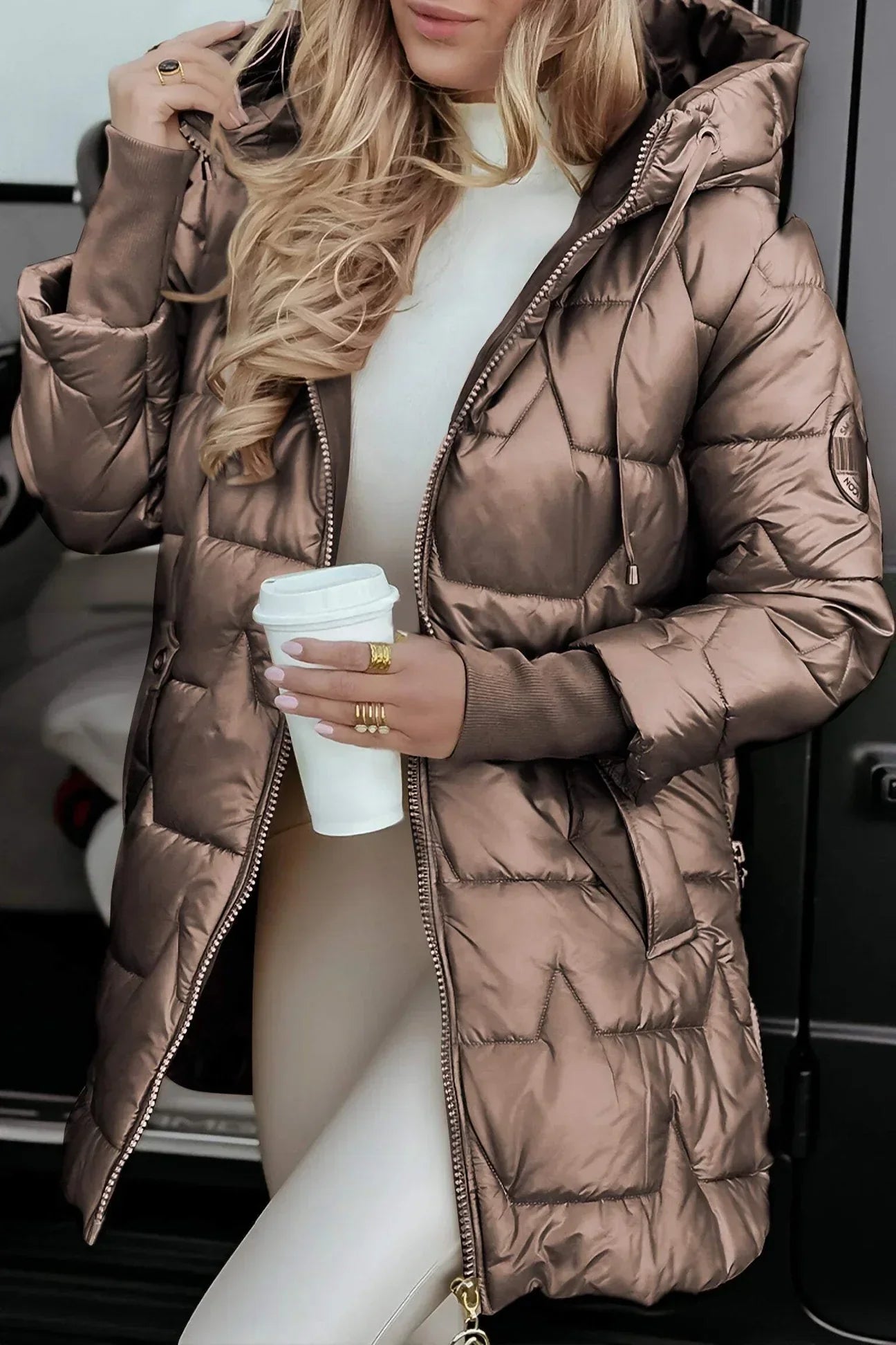 Devera™ | Elegante abrigo de invierno con capucha y acolchado