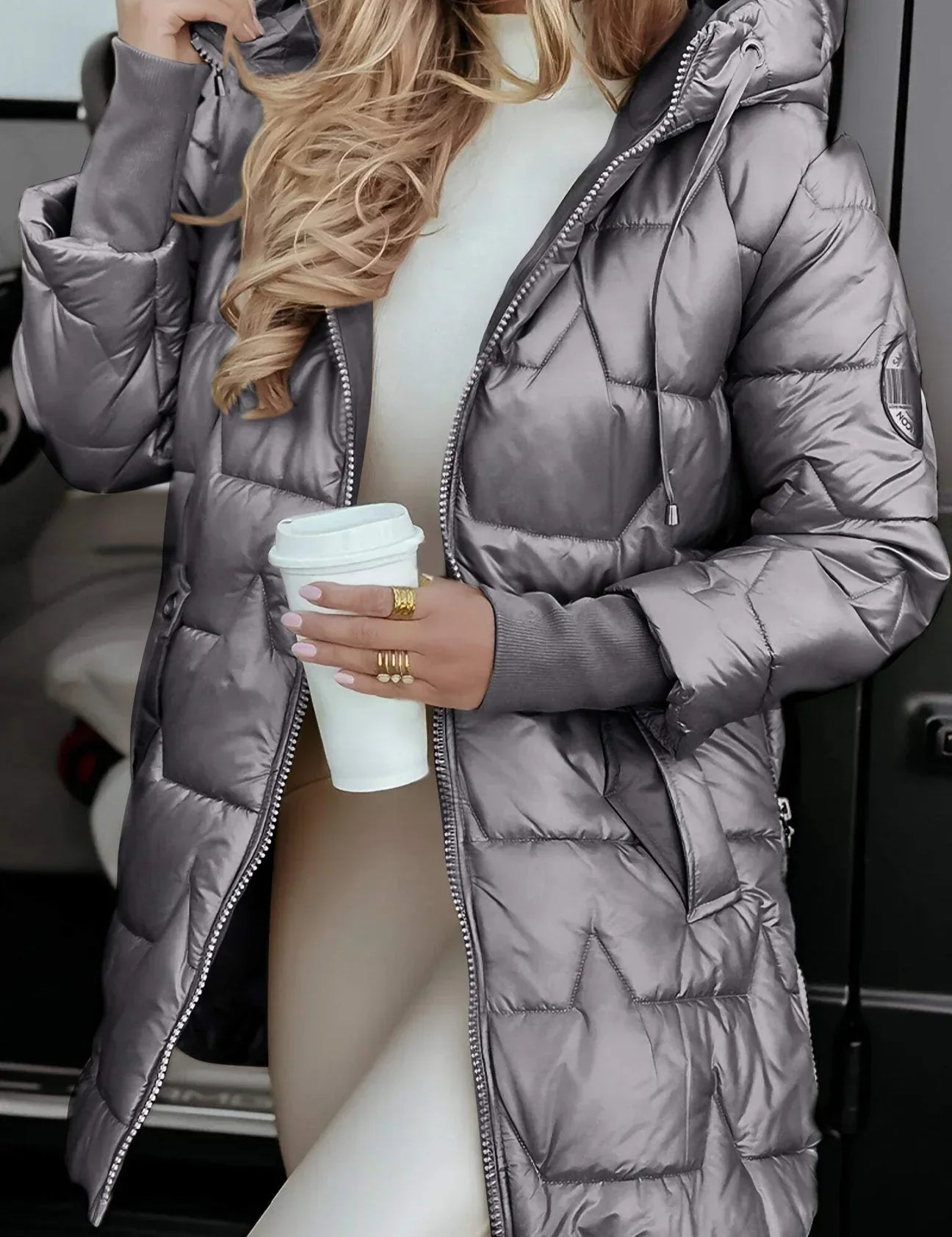 Devera™ | Elegante abrigo de invierno con capucha y acolchado