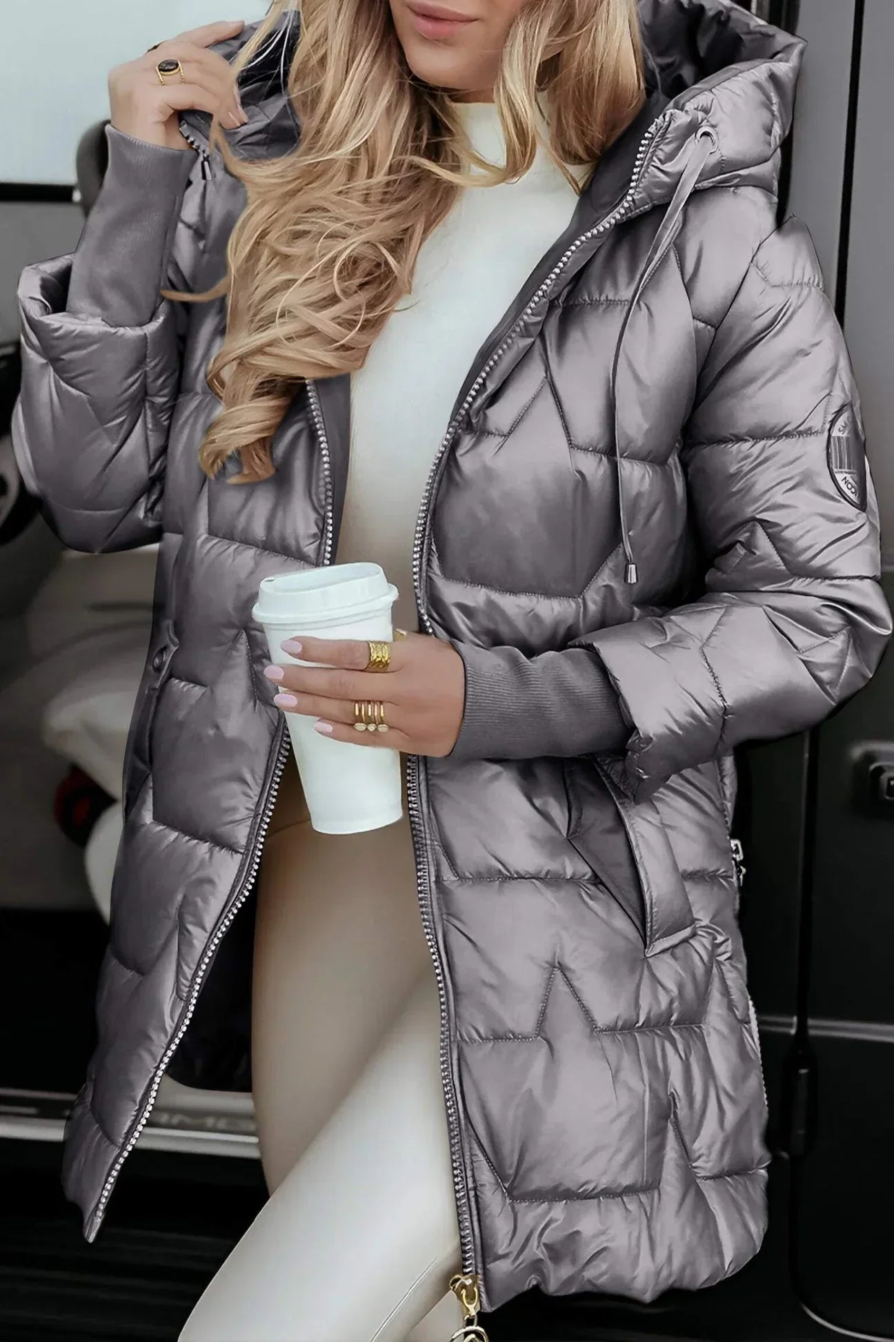 Devera™ | Elegante abrigo de invierno con capucha y acolchado
