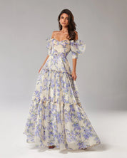 Vestido femenino con mangas transparentes y voluminosas de Hydrangea