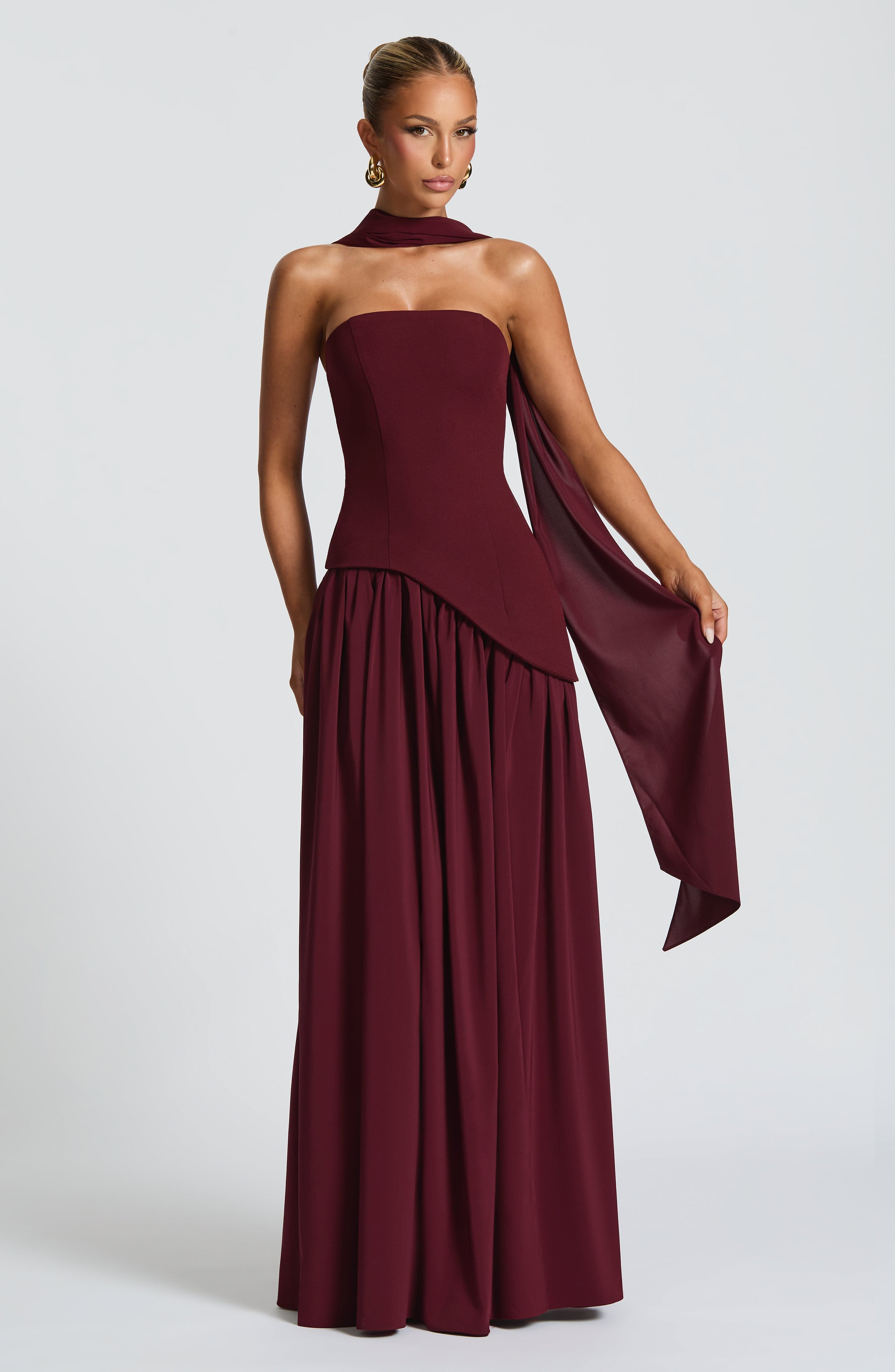 Vestido largo Maliyah - Lacado cereza